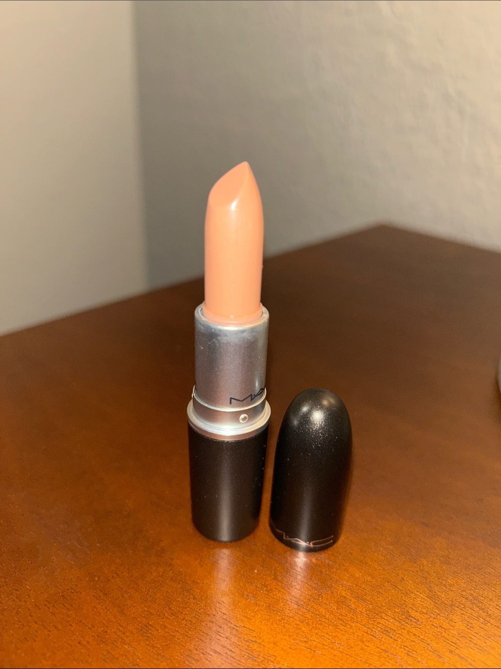 OOP!! MAC Cosmetics CRÈME D’ NUDE Cremesheen Lipstick, BNWOB!! Small blemishes